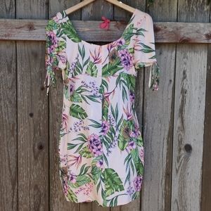 🚨NEW FLORAL DRESS 🚨😍